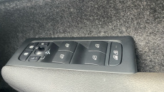 Volvo XC40 2.0 B3P Core 5dr Auto Petrol Estate